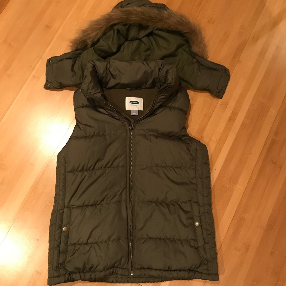 Old Navy Puffer Vest